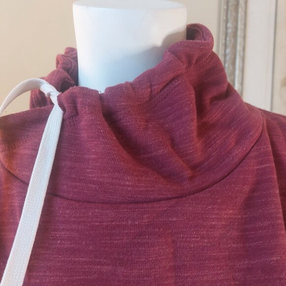 Reebok Sweatshirt - Picture 6 of 15